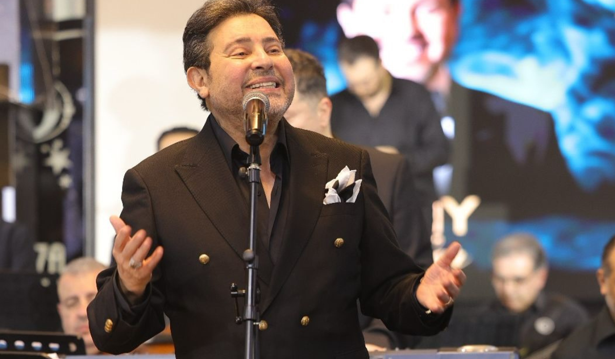 هاني شاكر يصل إلى لاس فيغاس.. وزياد برجي أوّل المستقبلين بالأحضان