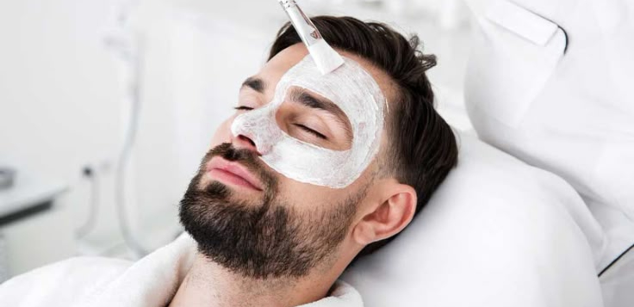 ماسكات طبيعية للبشرة الدهنية