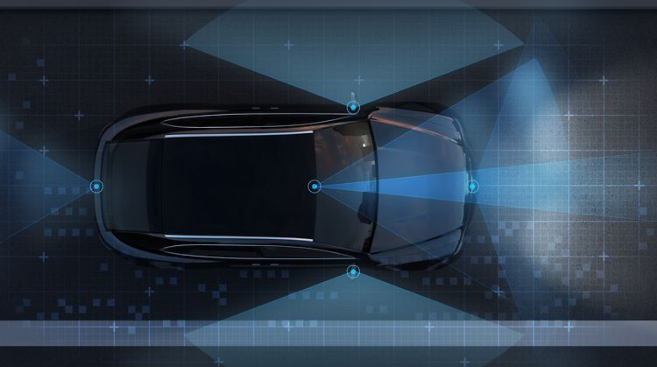كيف يغير نظام مساعدة السائق المتقدم ADAS مفهوم الأمان والراحة في سيارتك؟