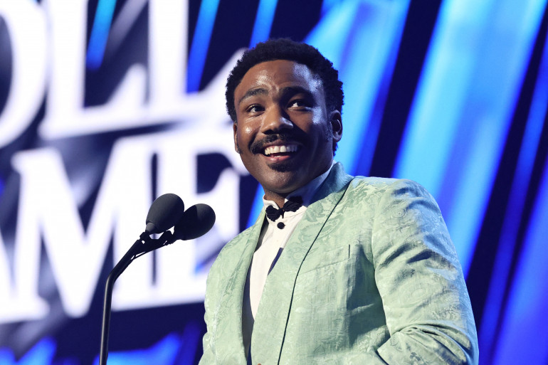 دونالد غلوفر يكشف تفاصيل حصريّة عن أزمته الصحية على المسرح