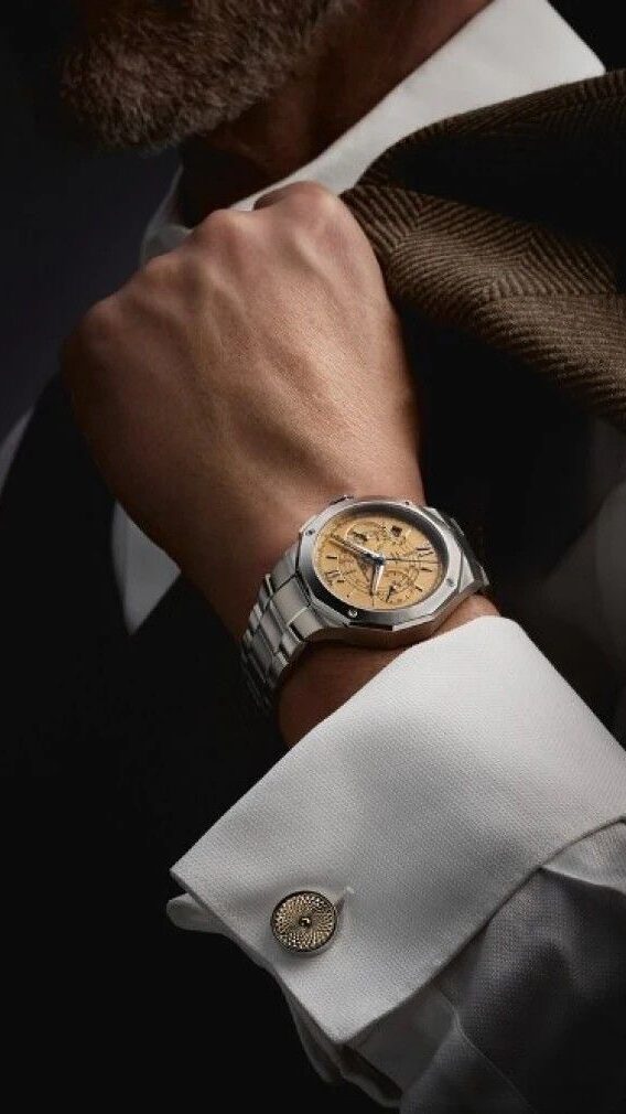 دور الساعة في بناء الصورة الذاتية وتشكيل الانطباع الأول