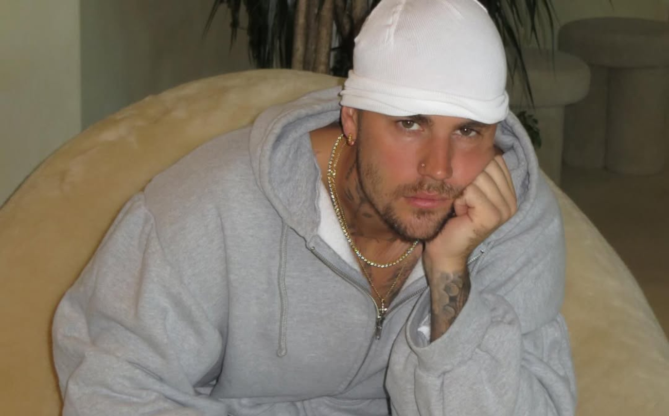 جاستن بيبر يعود إلى كوتشيلا بعد سنوات من التحديات الصحية والمالية