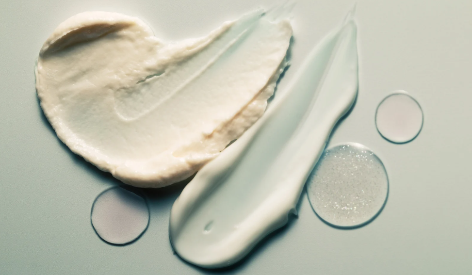 ما هي فوائد الببتيدات لبشرة وشعر الرجل؟