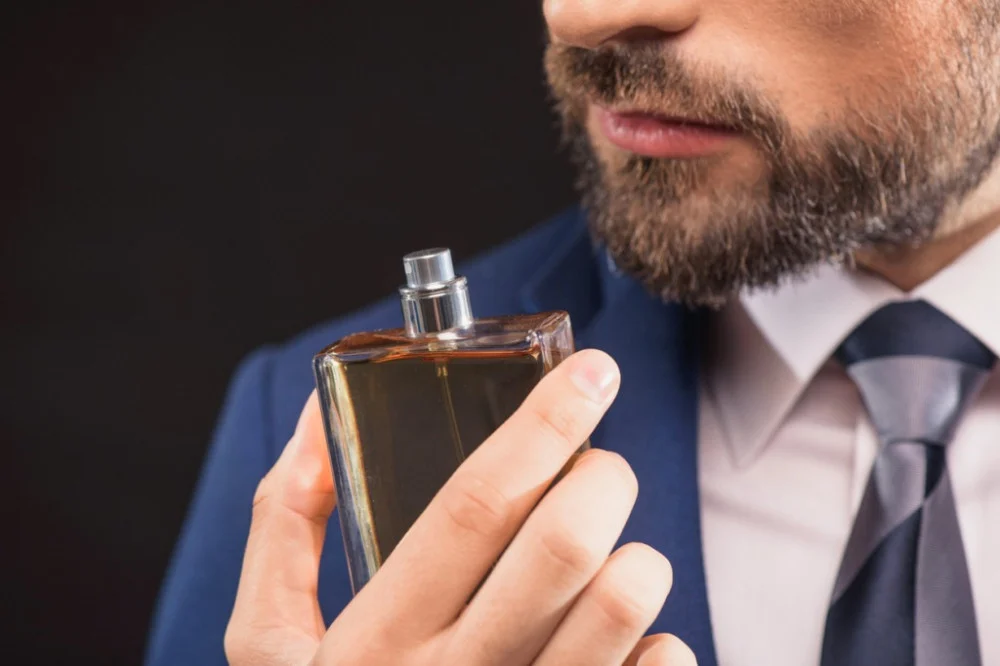 بصمة الانتعاش الدائم.. كيف تختار عطور الصيف التي تدوم طويلاً؟