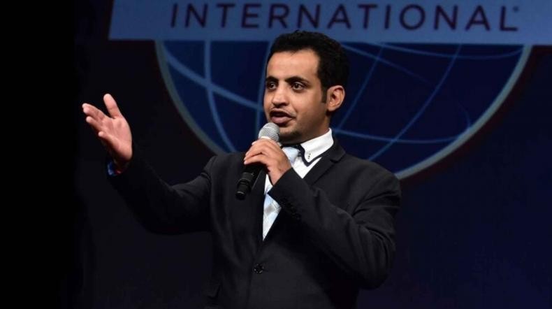 محمد القحطاني يصنع من الخطابة مساحة للتأثير